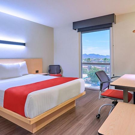 ซิตี้ เอ็กซ์เพรส ปิเอดราส เนกราส Hotel ภายนอก รูปภาพ
