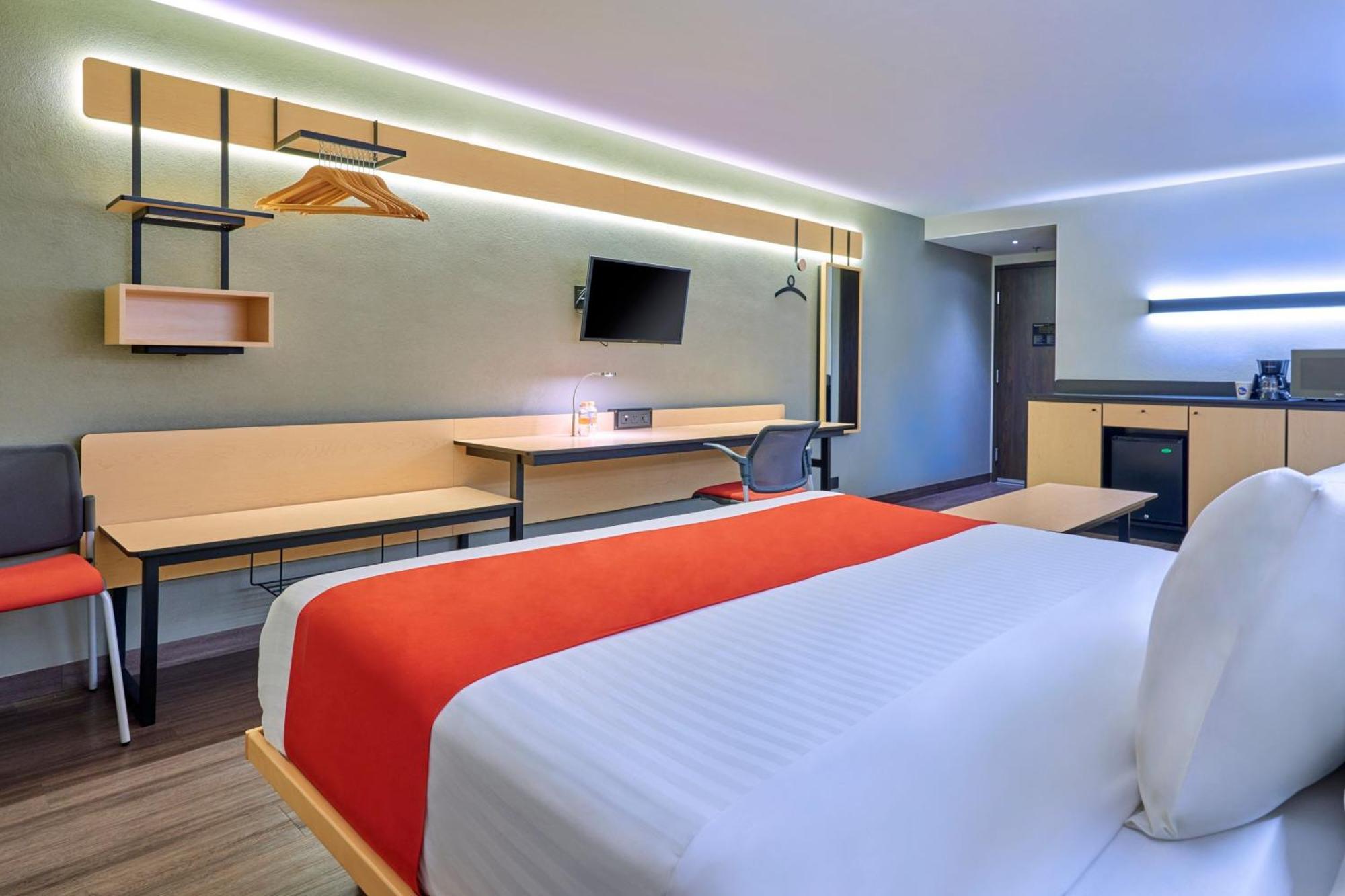 ซิตี้ เอ็กซ์เพรส ปิเอดราส เนกราส Hotel ภายนอก รูปภาพ