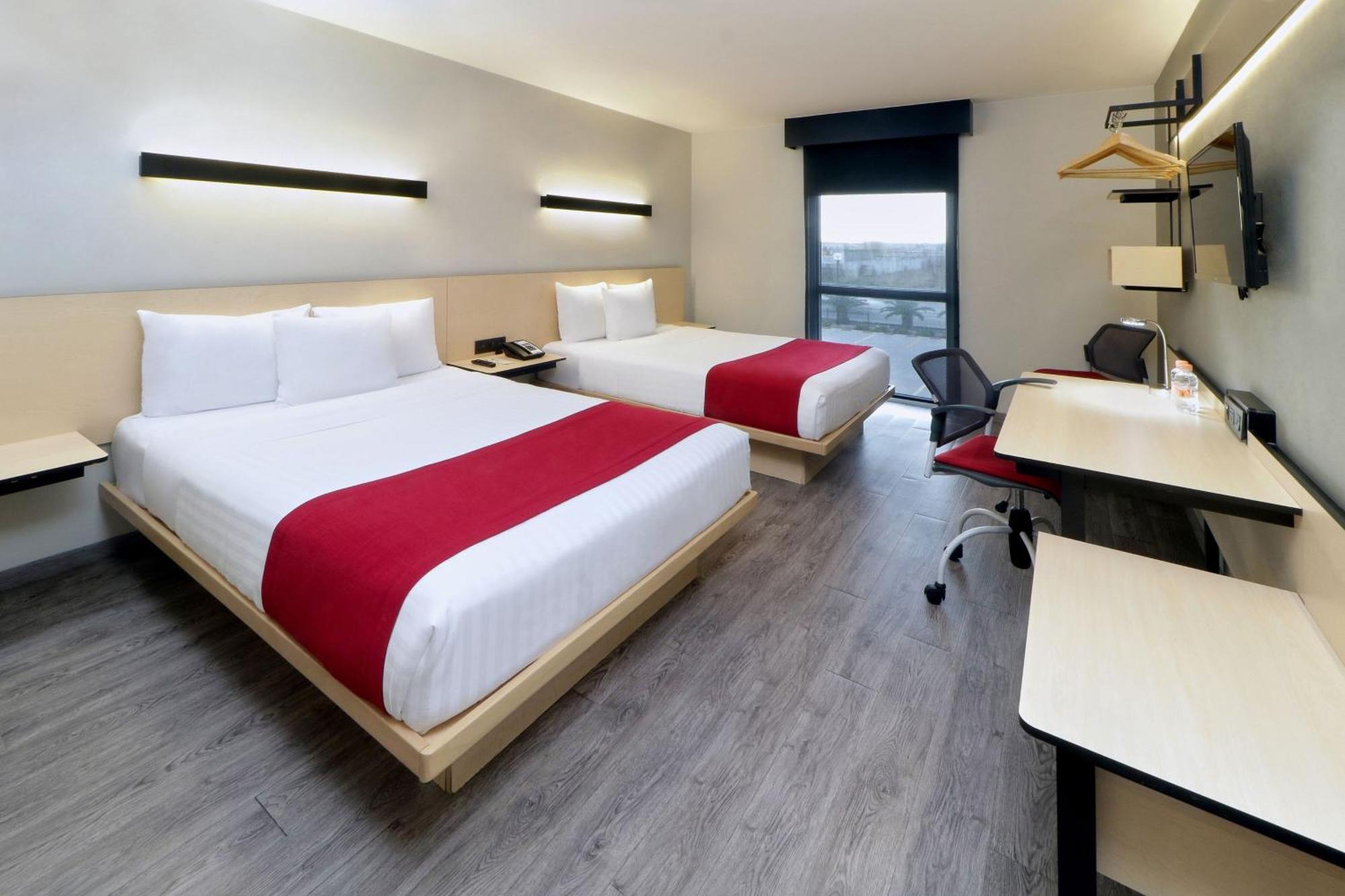 ซิตี้ เอ็กซ์เพรส ปิเอดราส เนกราส Hotel ภายนอก รูปภาพ