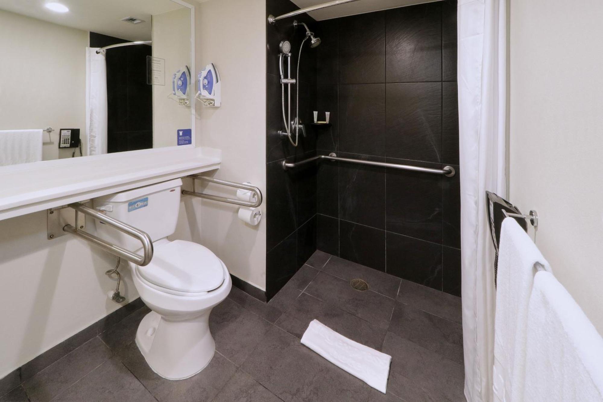 ซิตี้ เอ็กซ์เพรส ปิเอดราส เนกราส Hotel ภายนอก รูปภาพ