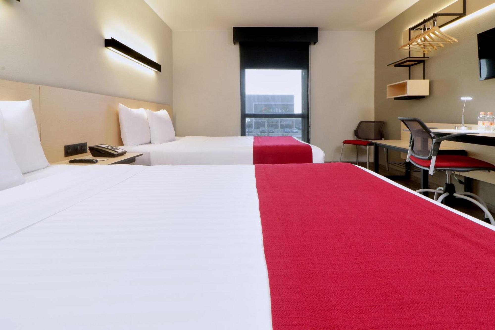ซิตี้ เอ็กซ์เพรส ปิเอดราส เนกราส Hotel ภายนอก รูปภาพ