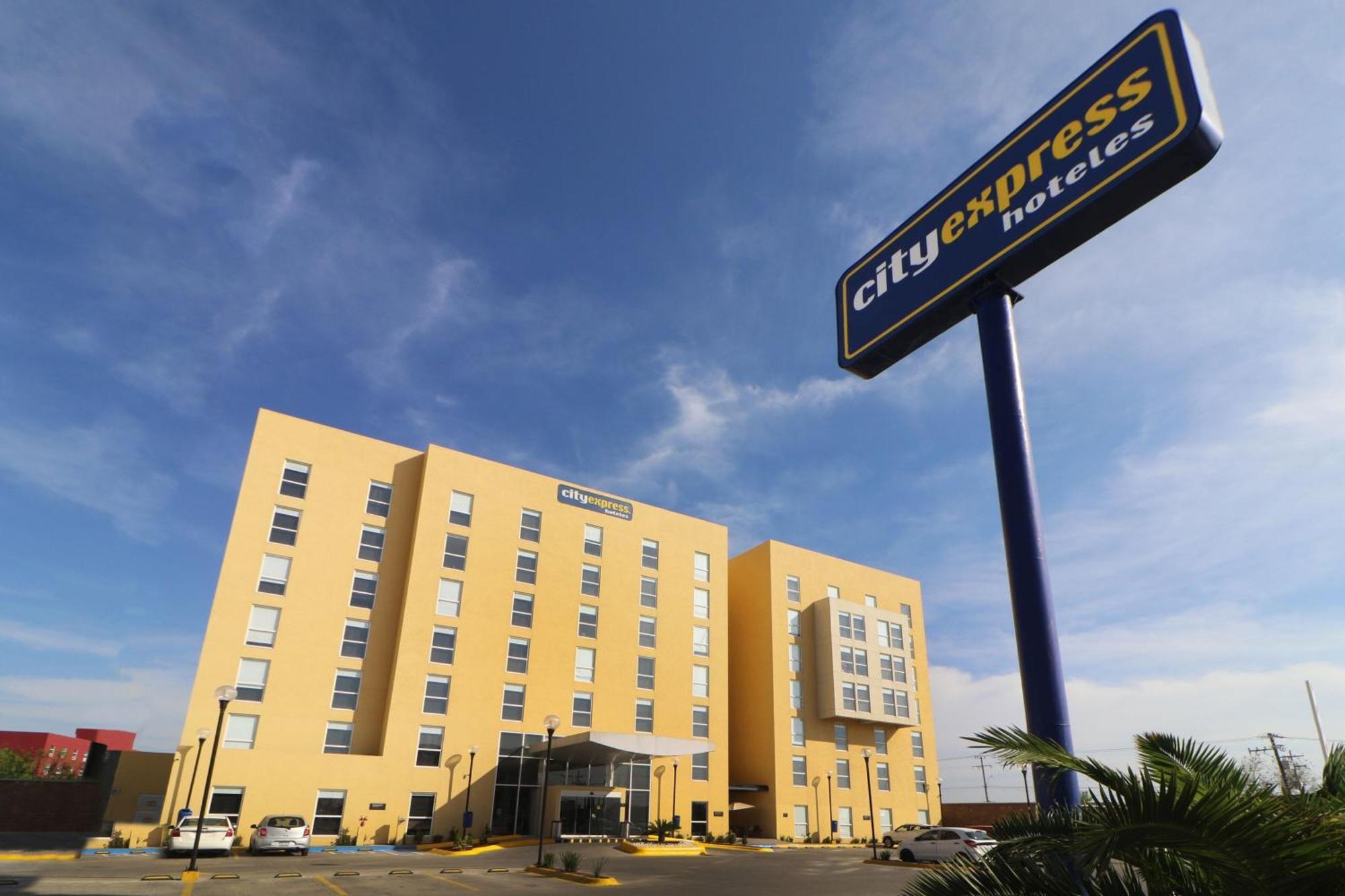 ซิตี้ เอ็กซ์เพรส ปิเอดราส เนกราส Hotel ภายนอก รูปภาพ